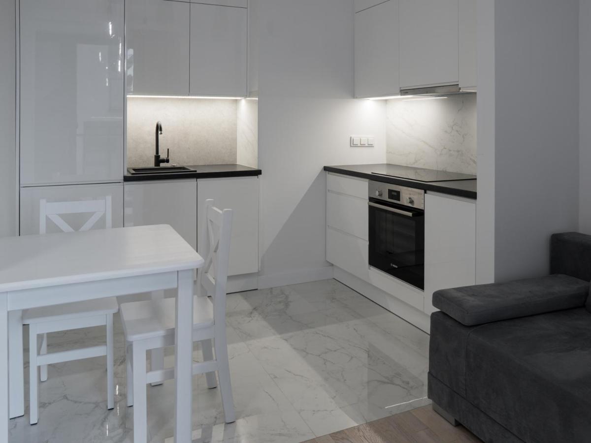 Apartament Simply Przyokopowa ワルシャワ エクステリア 写真